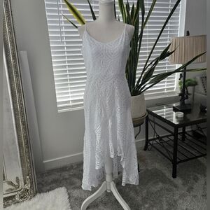 Royaal Share Love Summer White Lace High Low Midi Dress. Size 40 US Medi…